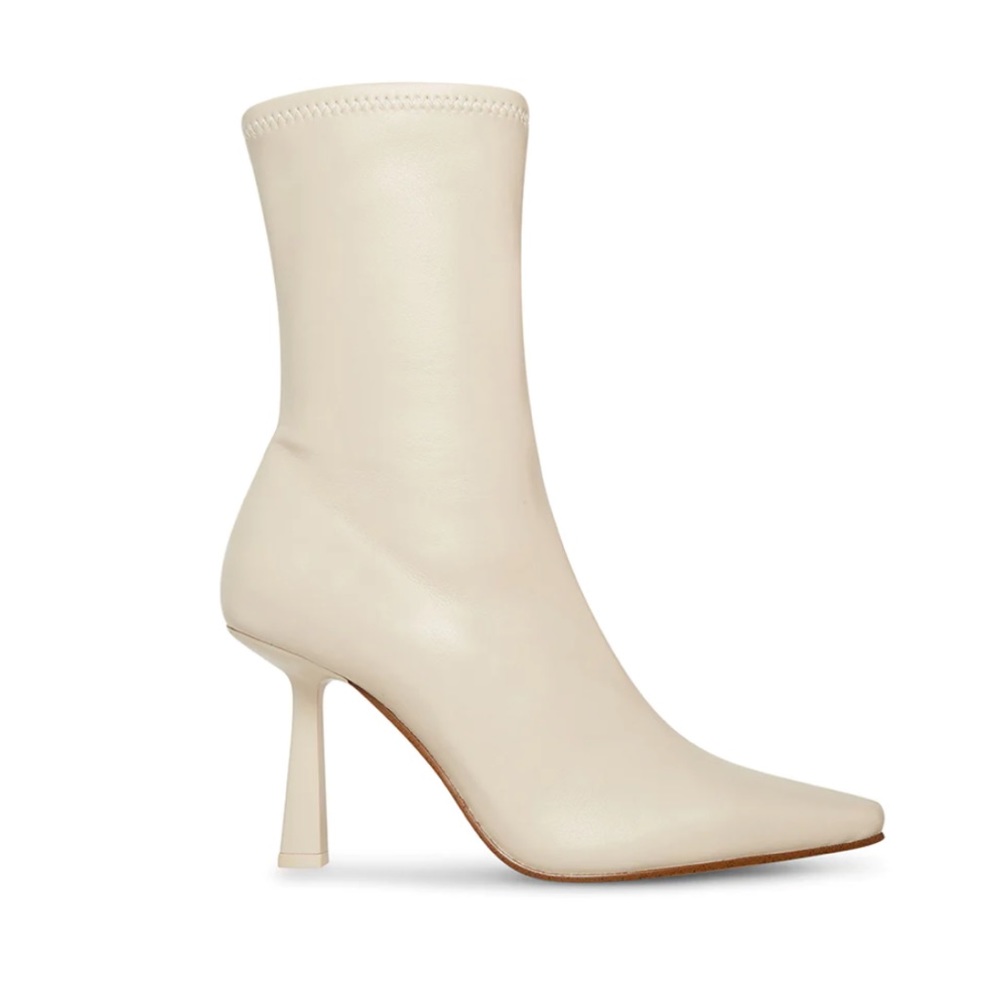 Steve Madden, off white Vakay mid-rise, point toe stiletto boot - 6.5
